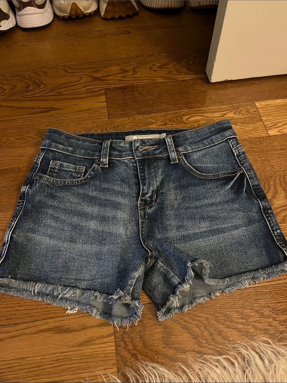 TRACTR  SIZE 14 Women's Distressed Denim Jean Shorts - Dark Blue